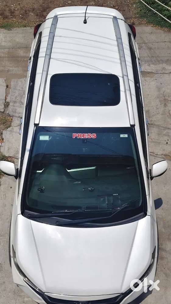 Good Condition. Milage 25 Km/litter . Full Option