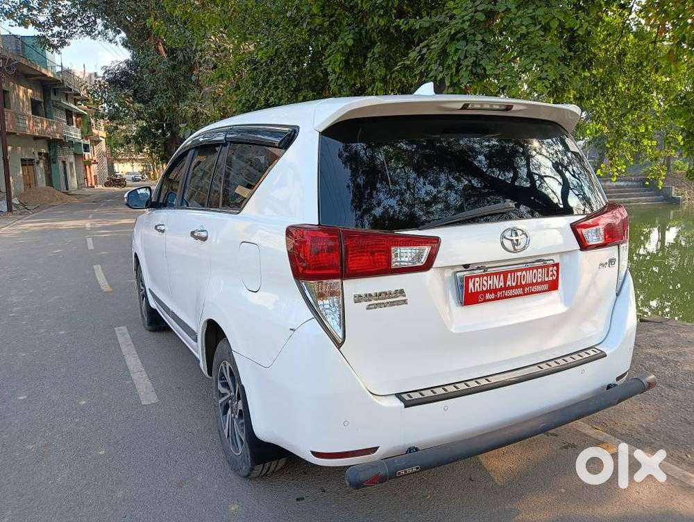 Toyota Innova Crysta 2.4 G Mt 7 Str, 2021, Diesel
