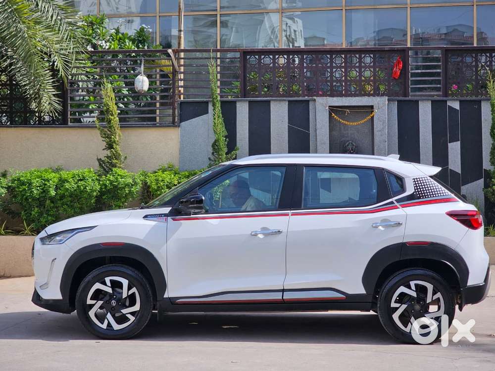 Nissan Magnite 1.0 Xv Executive Turbo Cvt, 2022, Petrol