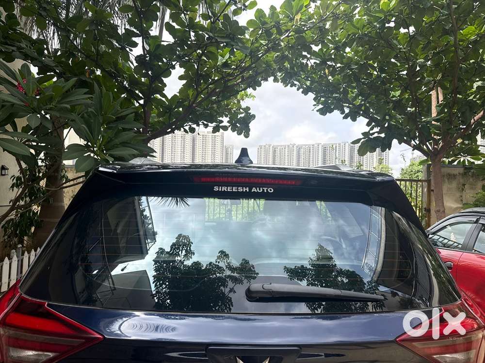 Mahindra Xuv700 2022 Petrol Automatic