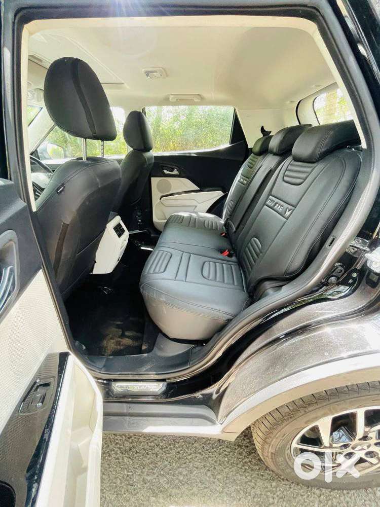 Mahindra Xuv 3xo Ax5 Ds Mt, 2026, Diesel