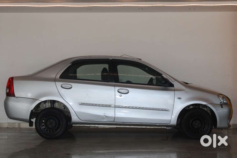 Toyota Etios 2010-2012 G, 2011, Petrol