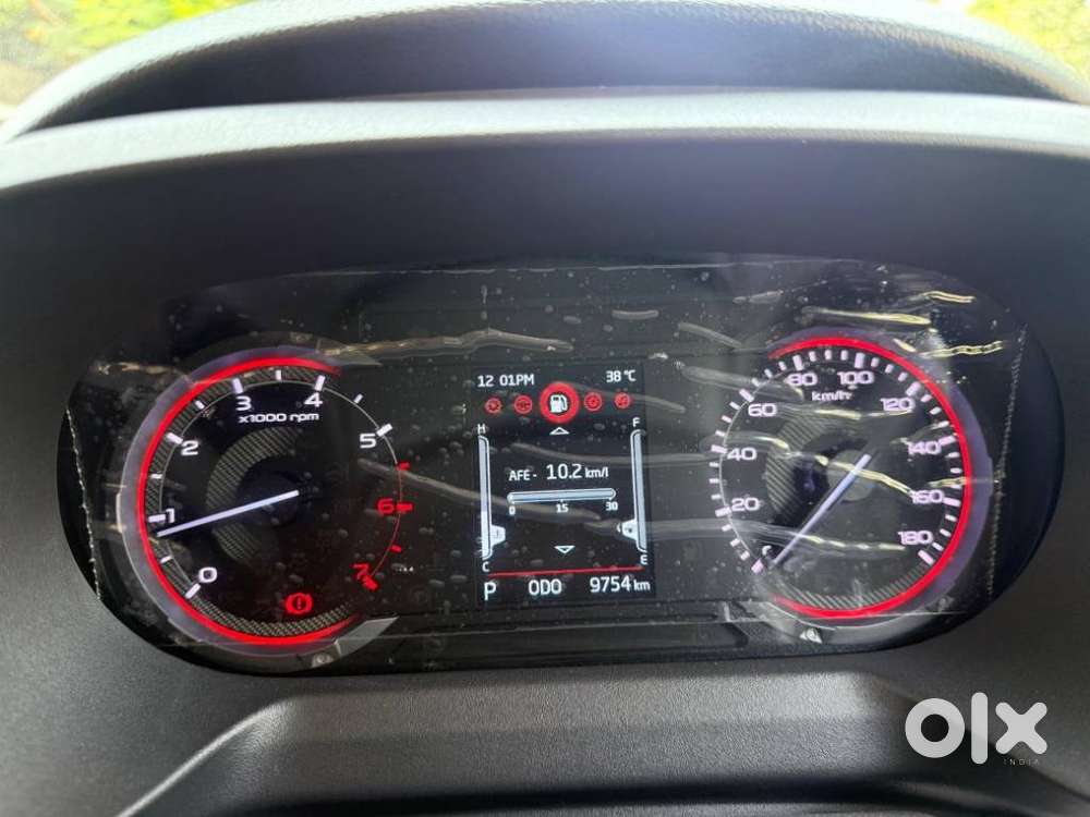 Mahindra Thar Roxx Mx5 Rwd At, 2025, Petrol