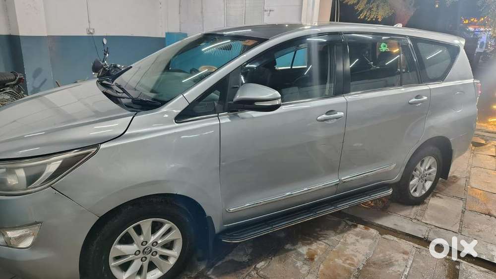 Toyota Innova Crysta 2017 Diesel Well Maintained