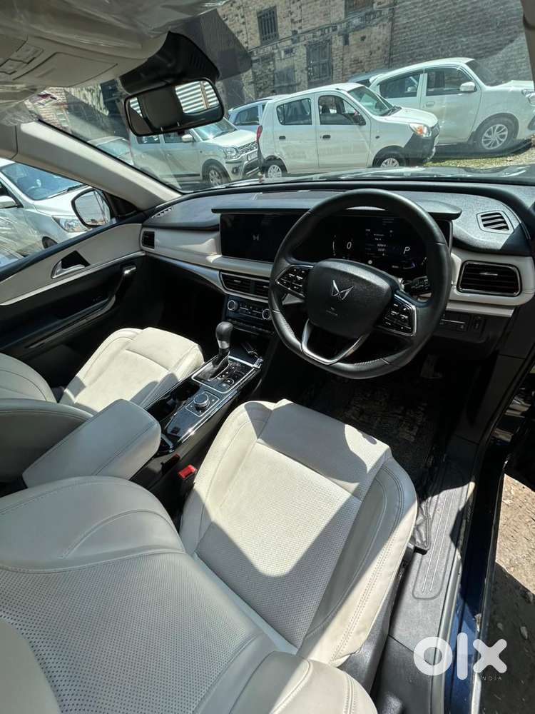 Mahindra Xuv700 Ax7 Awd, 2024, Diesel