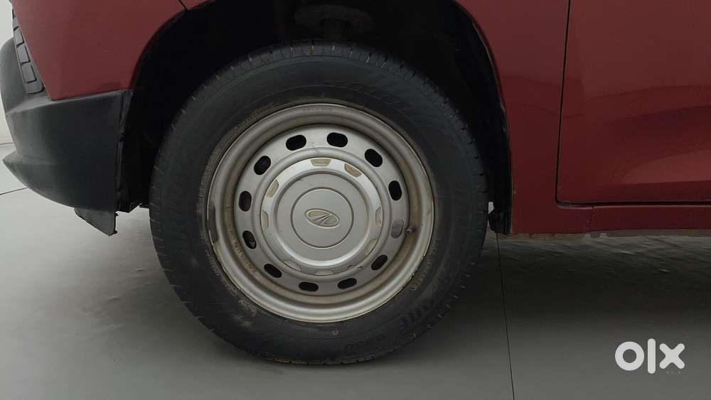 Mahindra Kuv 100 Mahindra-kuv-100-g80-k2-plus, 2016, Petrol