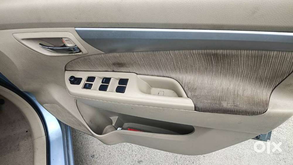 Maruti Suzuki Ertiga Zxi, 2012, Petrol