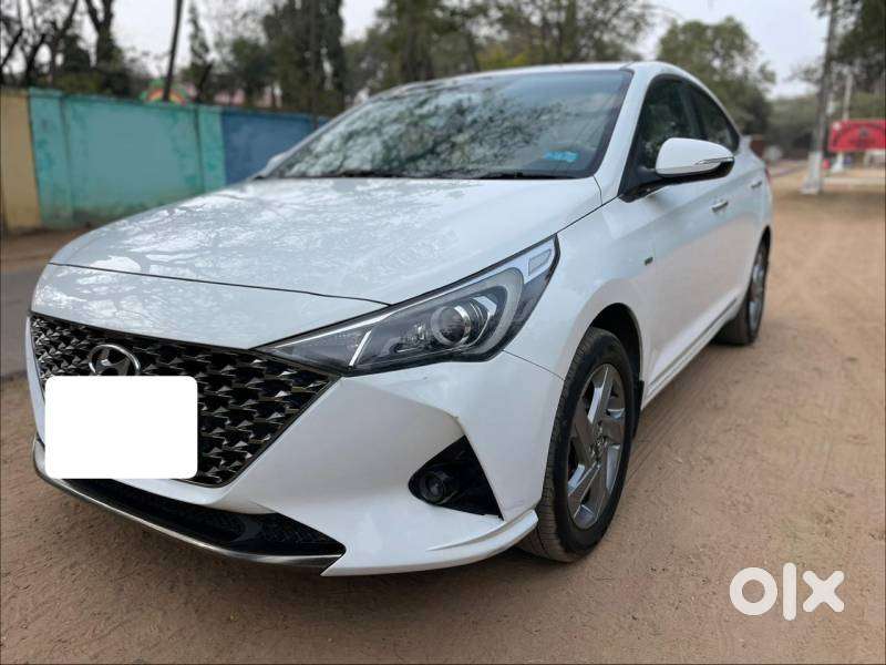 Hyundai Verna Sx 1.5 Petrol Ivt, 2022, Petrol