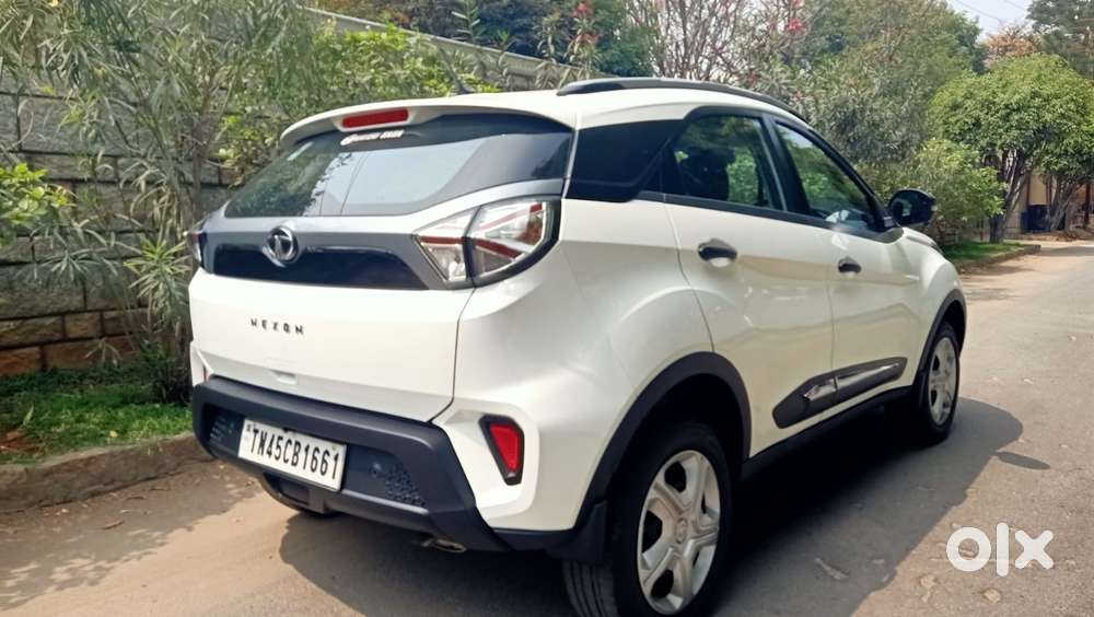 Tata Nexon 1.2 Revotron Xma Amt (s), 2022, Petrol