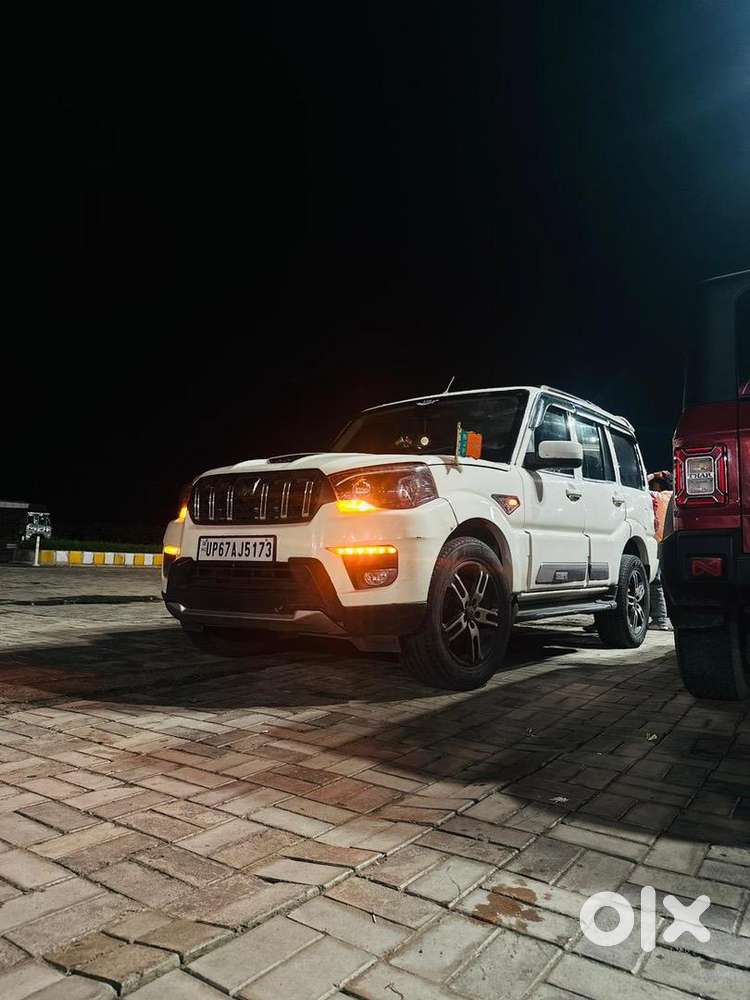 Mahindra Scorpio Classic 2023 Diesel 52000 Km Driven
