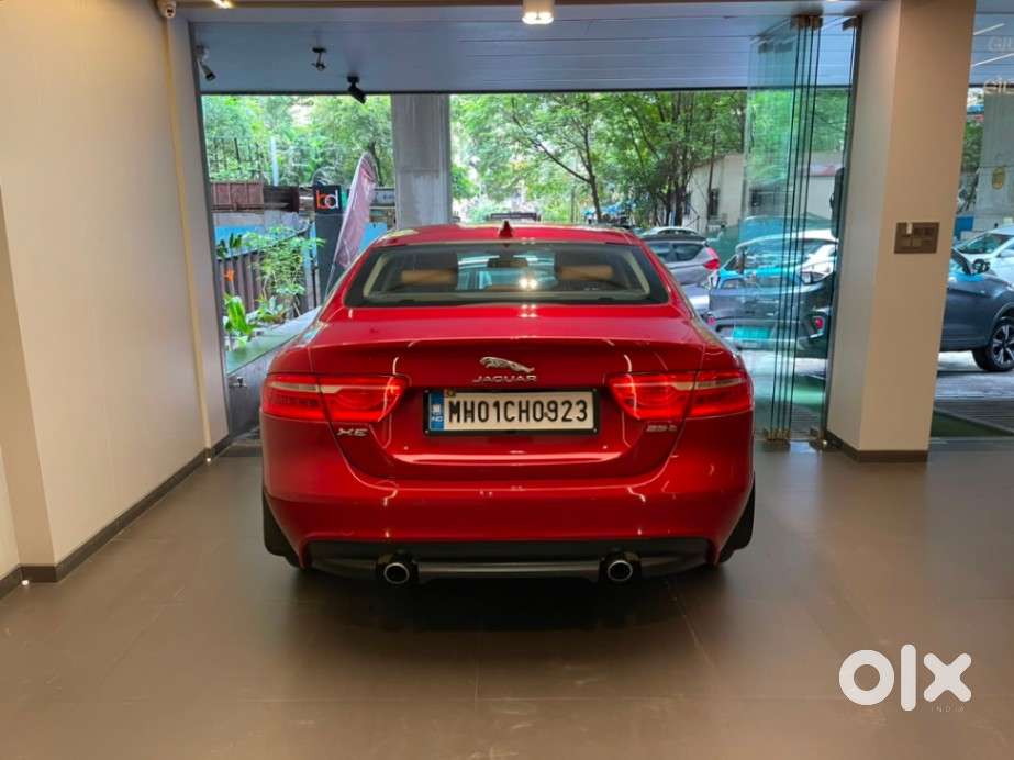 Jaguar Xe Portfolio, 2016, Petrol