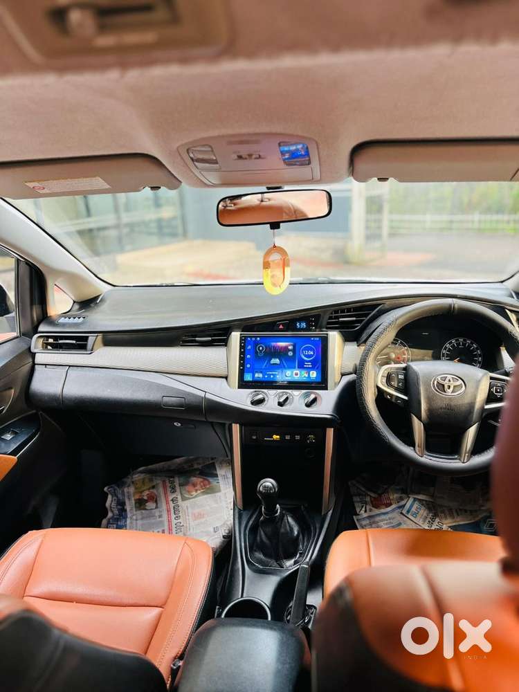2017 Toyota Innova Crysta Petrol+cng Fitted