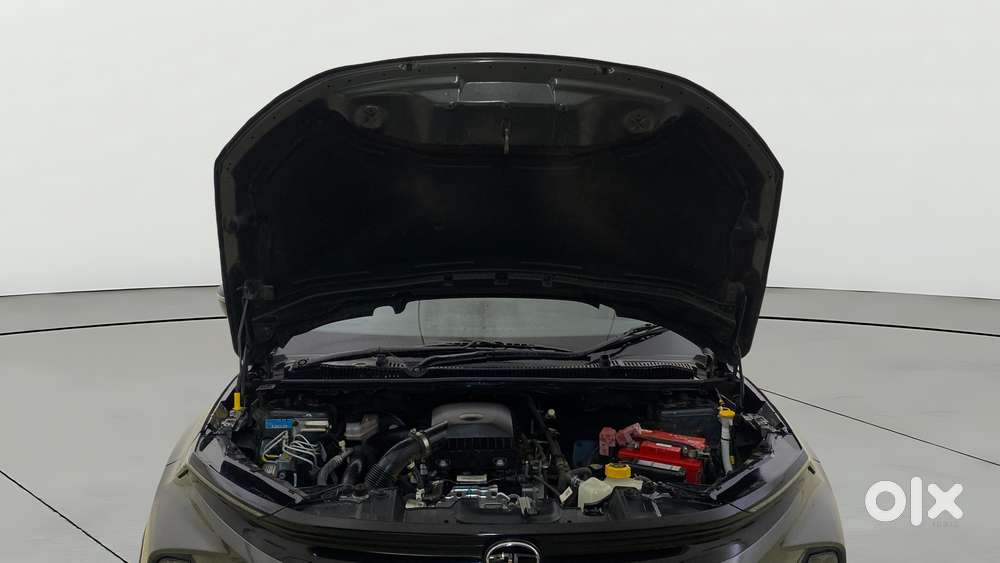 Tata Nexon Pure (s) 1.2 Petrol 6amt, 2024, Petrol