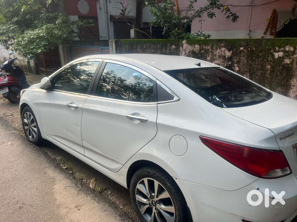 Hyundai Verna Petrol 2015