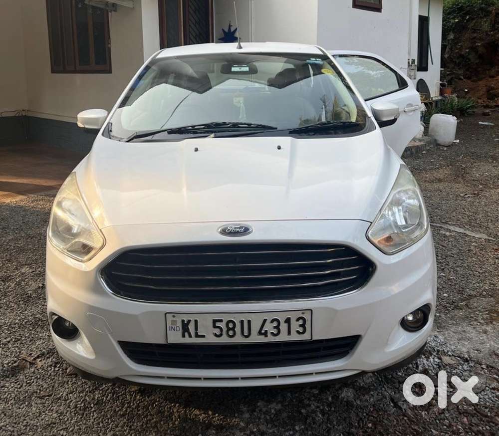 Ford Aspire Titanium Blu 2017