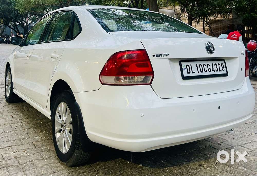 Volkswagen Vento 1.2 Tsi Highline Plus At, 2015, Petrol
