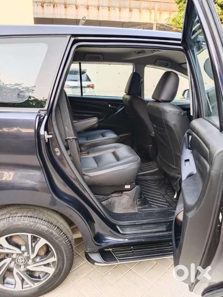 Toyota Innova Crysta [2020-ongoing] 2.7 Gx At 7 Str, 2022, Petrol