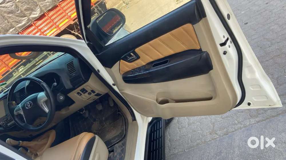 Toyota Fortuner 2012 Diesel 150000 Km Driven