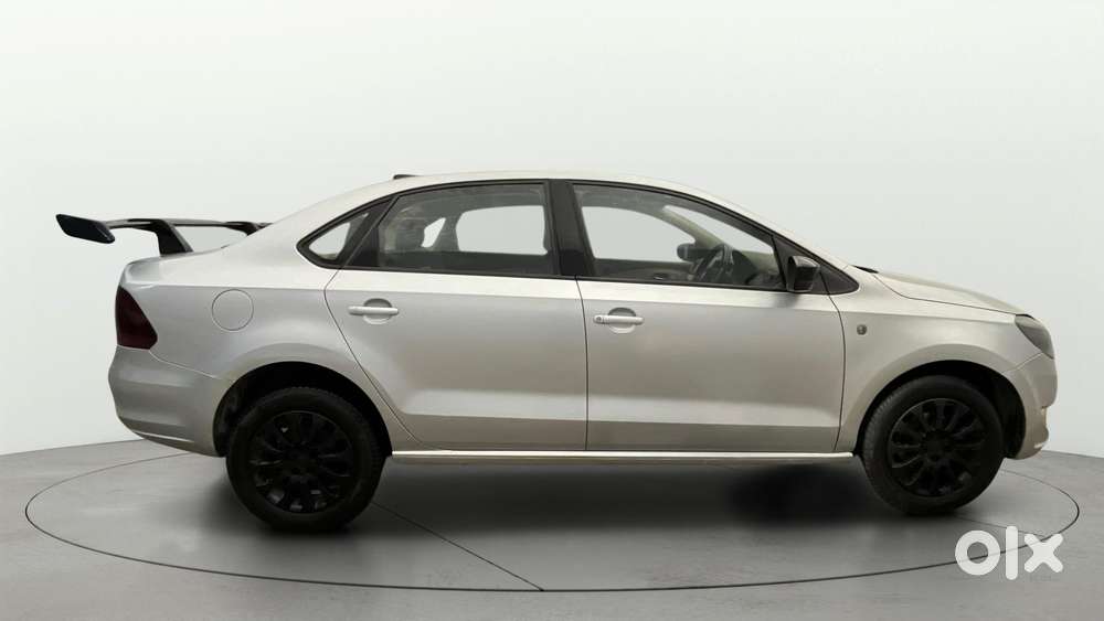 Skoda Rapid 1.6 Mpi At Ambition, 2014, Petrol