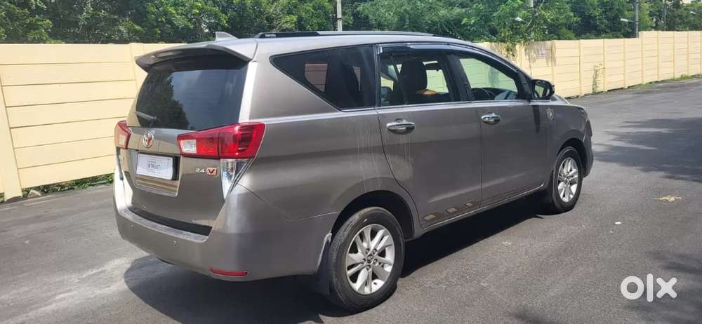 Toyota Innova Crysta 2.4 V 7 Str, 2017, Diesel