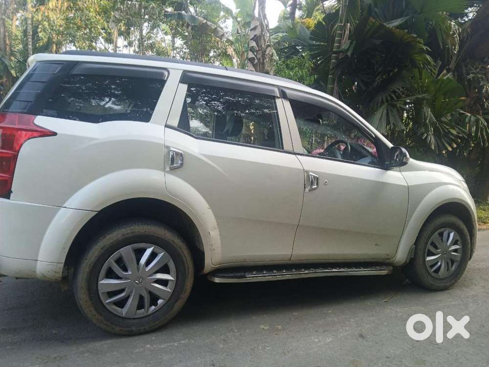 Mahindra Xuv500 2017 Diesel 85000 Km Driven