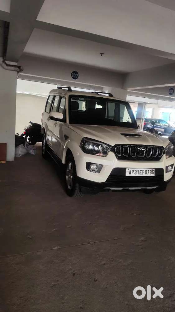 Mahindra Scorpio 2018 Diesel 104000 Km Driven