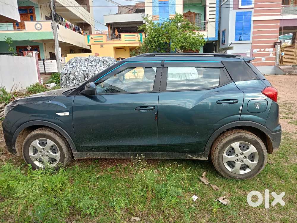 2023 Nov Xuv300 W6 Petrol Amt Aquamarine - 14500km Only - First Owner