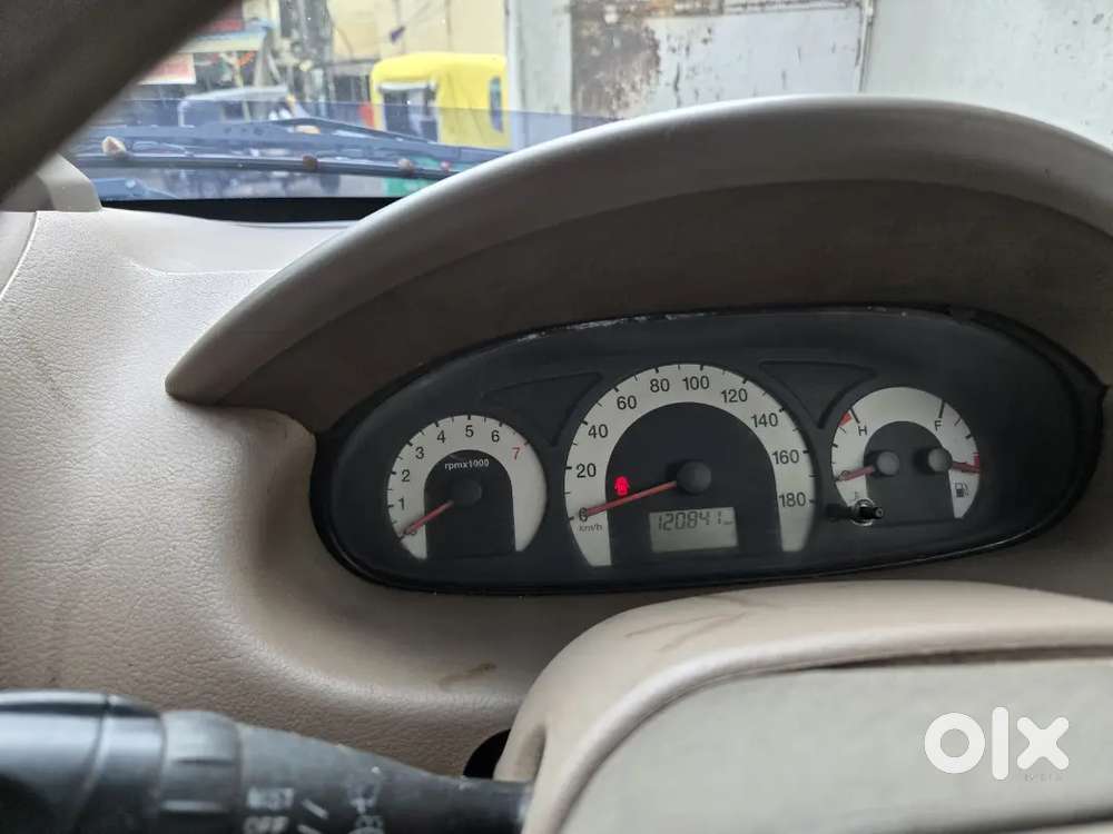 Mahindra Xylo Diesel 2011 2nd Owner