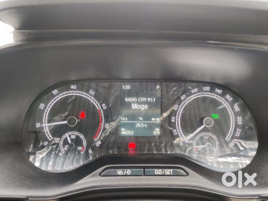 Skoda Slavia Ambition 1.0l Tsi At, 2022, Petrol