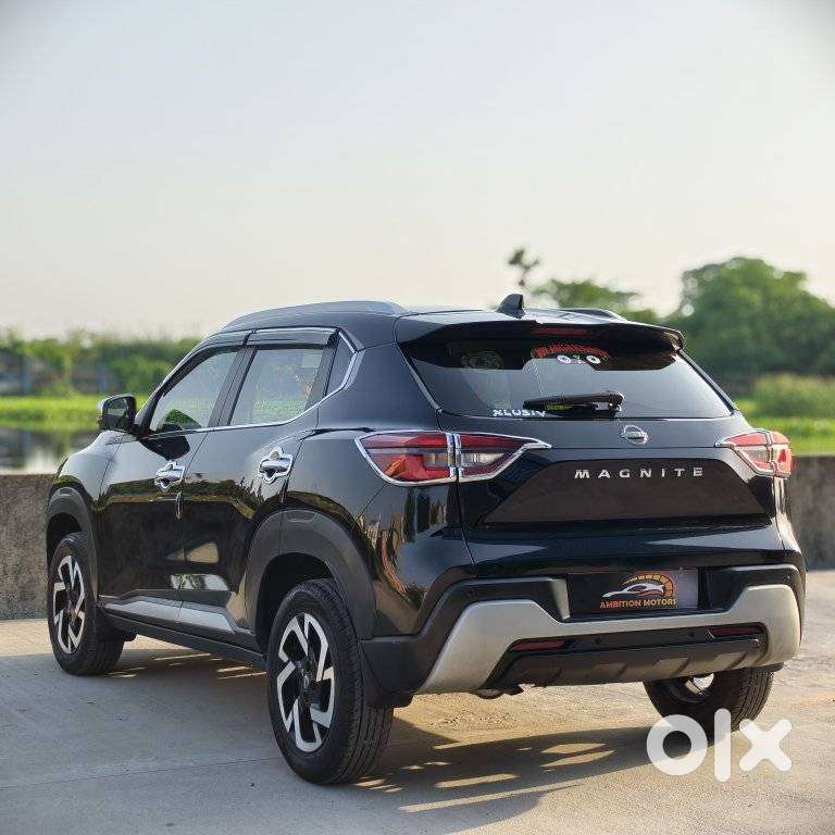 Nissan Magnite 1.0 Xv Premium, 2023, Petrol