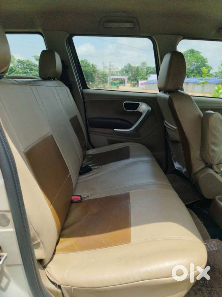Mahindra Tuv 300 T8, 2017, Diesel