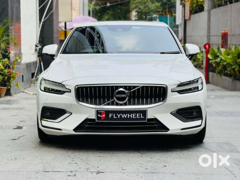 Volvo S60 T4 Inscription, 2023, Petrol