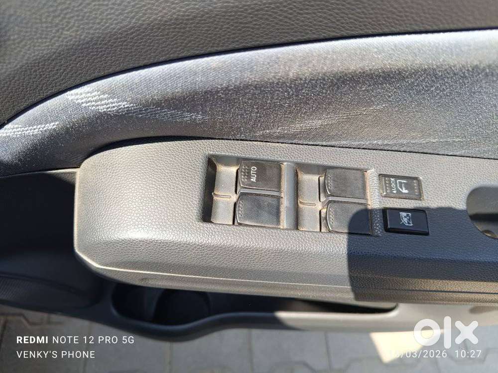 Maruti Suzuki Ritz Vxi, 2011, Petrol