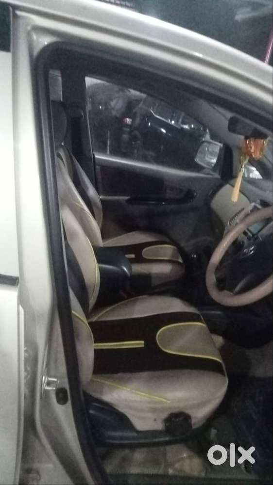 Yellow Plate 2015 Innova Maxi Cab 8 Seater