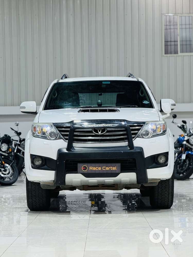 Toyota Fortuner 4x4 Manual Limited Edition, 2014, Diesel