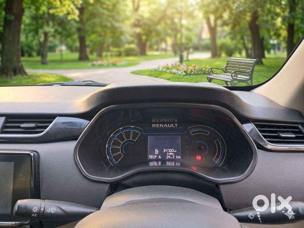 Renault Triber Rxt, 2023, Petrol