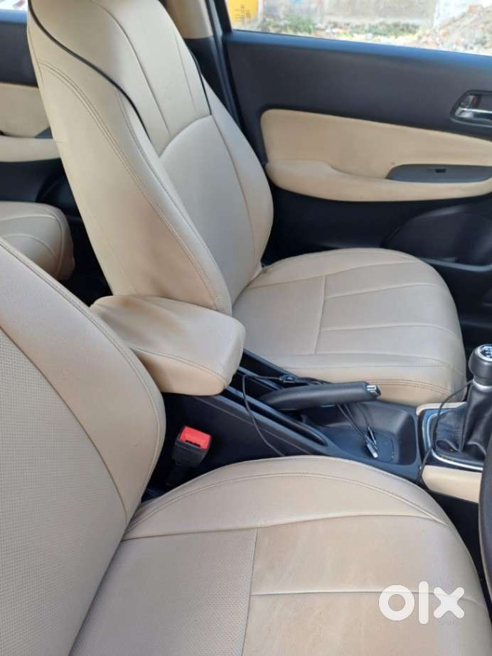 Honda City V Mt Sunroof, 2023, Petrol