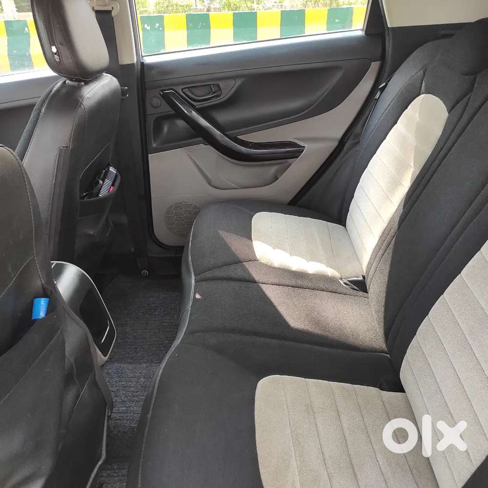 Tata Nexon Xm Petrol (2017–2020)  Well Maintained  5-star Safety