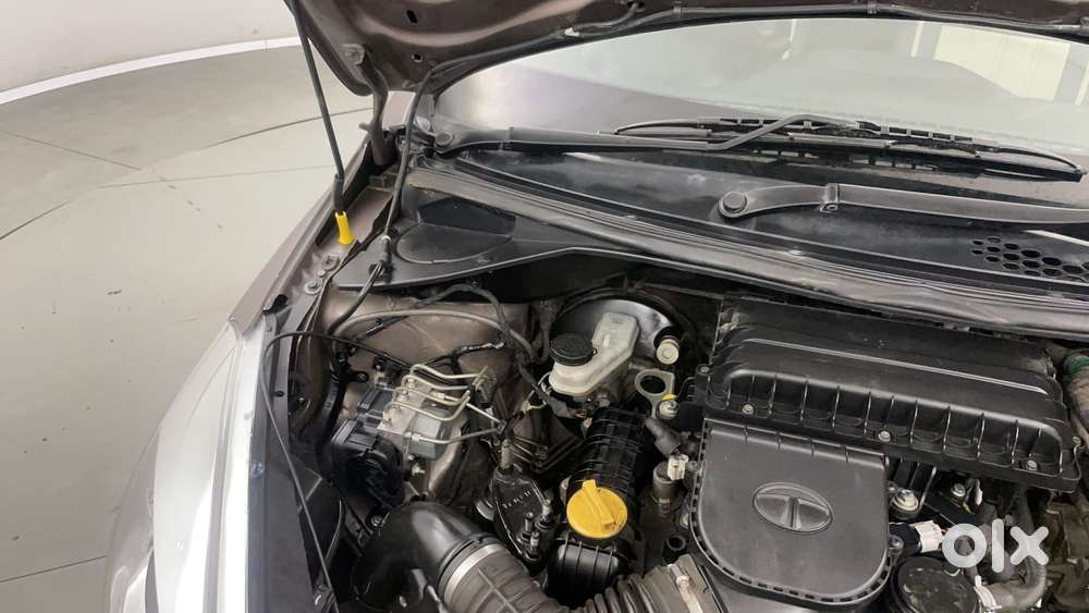 Tata Tiago Xza, 2018, Petrol
