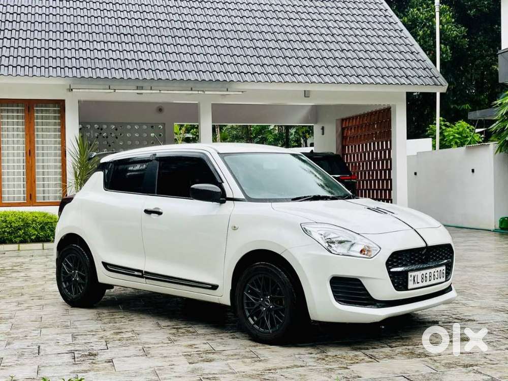 Maruti Suzuki Swift Lxi Optional-o, 2023, Petrol