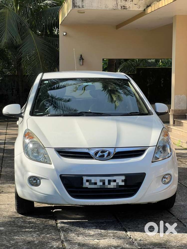 Hyundai I20 Asta Model 2011 Km 105000 New Paper 2031