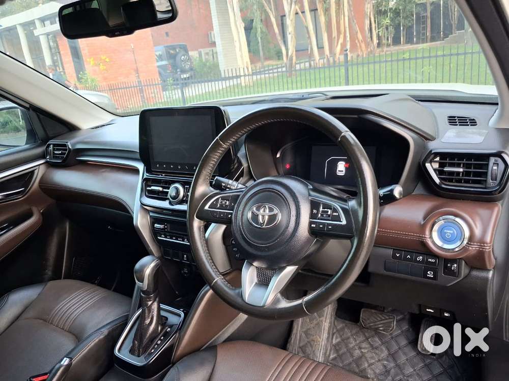 Toyota Urban Cruiser Hyryder 1.5 V Hybrid, 2022, Petrol