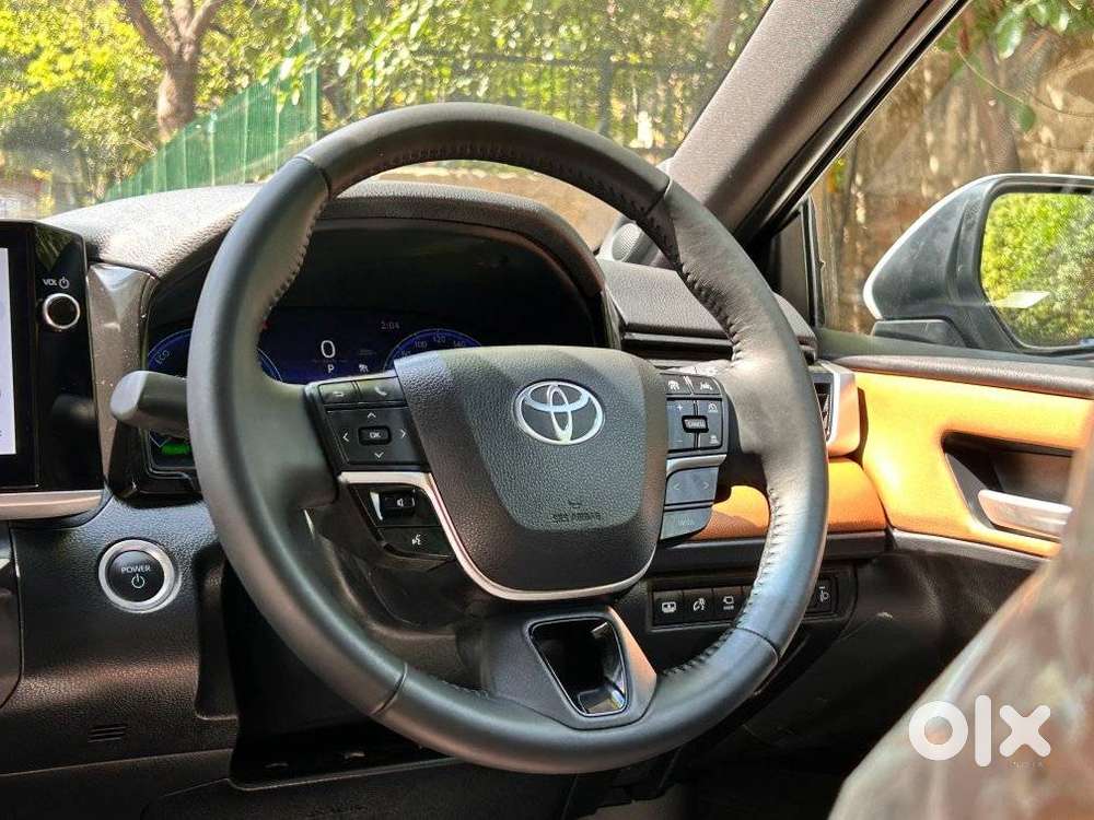 Toyota Camry Hybrid, 2025, Petrol