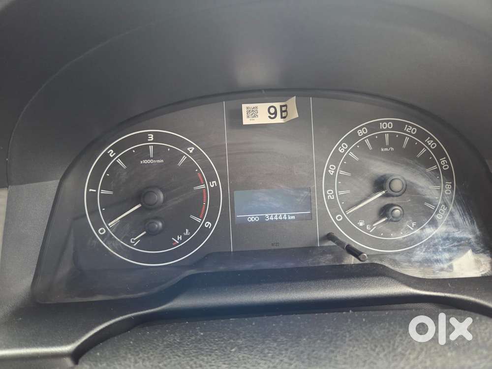 Toyota Innova Crysta 2.4 G Mt 8s, 2024, Diesel