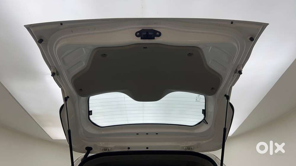 Renault Triber Rxz, 2022, Petrol