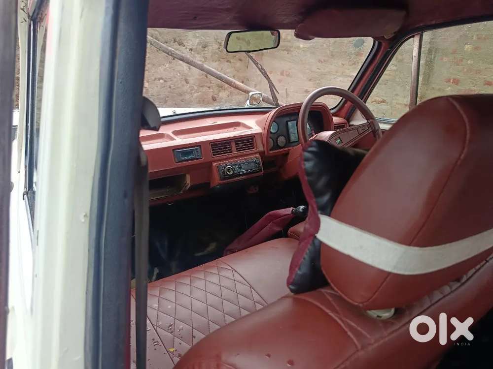 Ambassador Grand 1500 1999 Diesel Second Owner