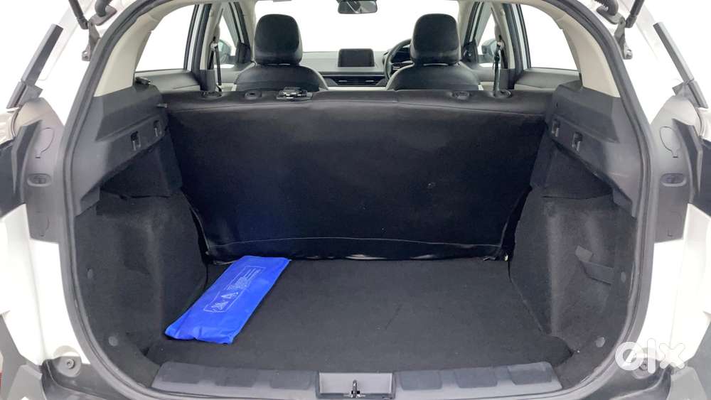 Tata Nexon Pure (s) 1.2 Petrol 6amt, 2024, Petrol