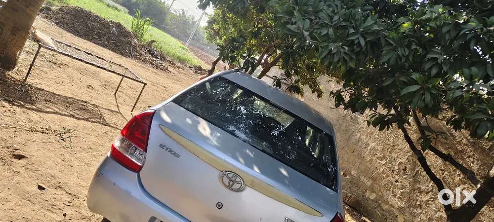 Toyota Etios Cross 2011