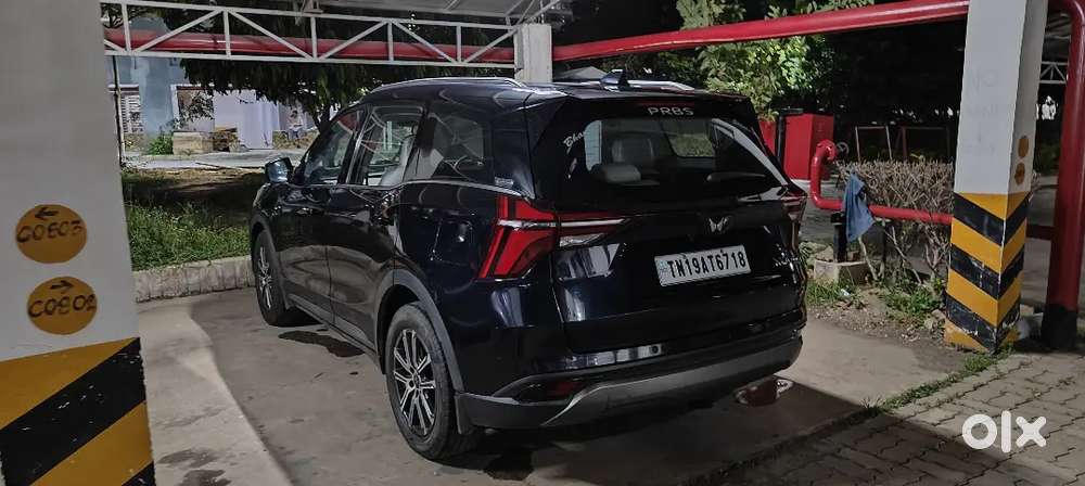 Mahindra Xuv700 Ax7l P At  2.0 2023