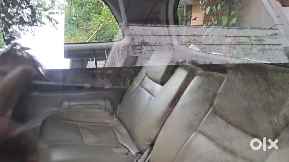 Toyota Innova Taxi  2010 Diesel 450000 Km Driven. Excellent Condition